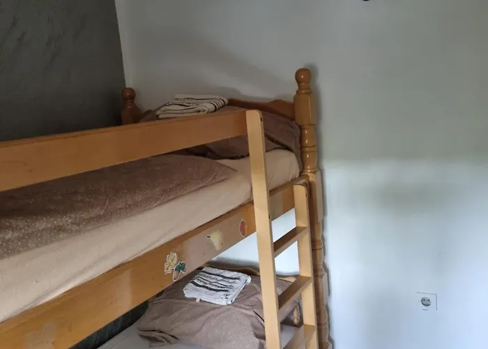 Vikendica Sara,devojacki Bunar *